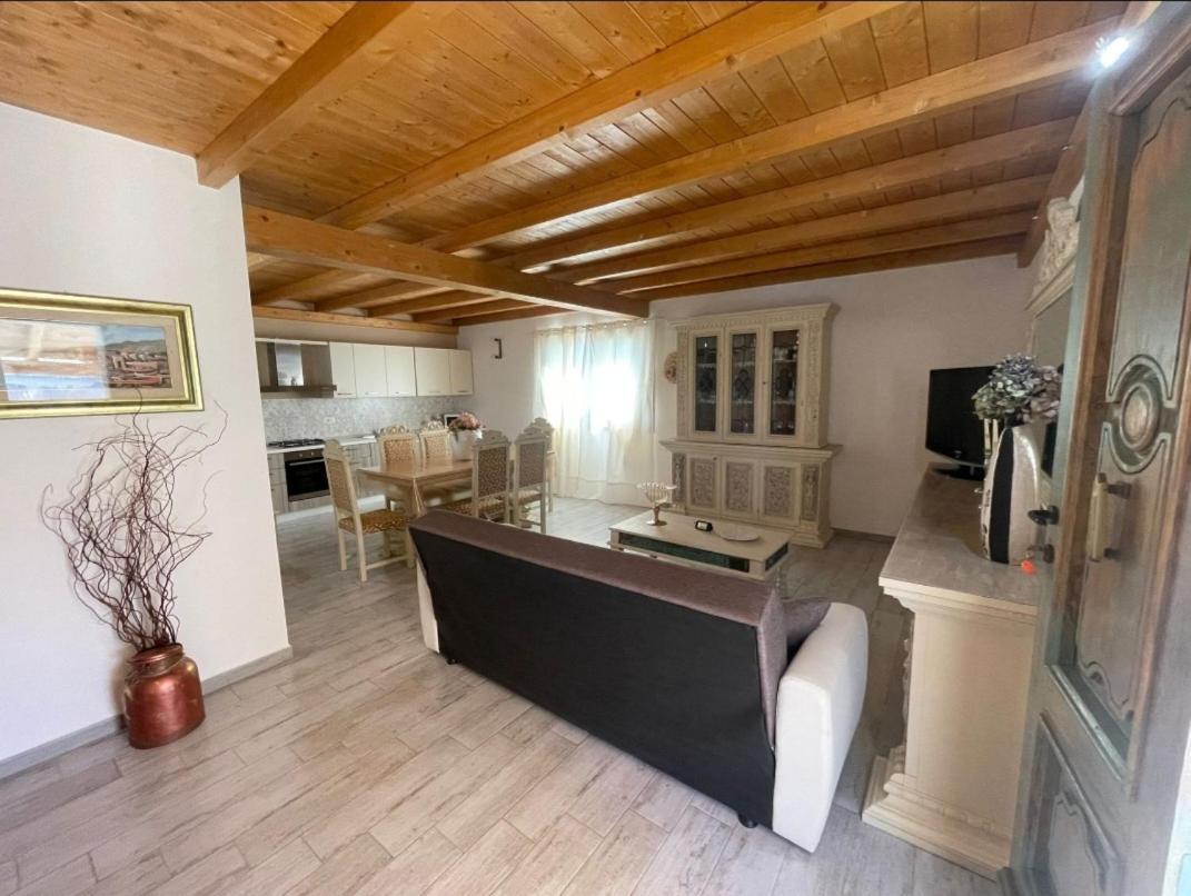 Il Casale Villa Budoni Eksteriør billede