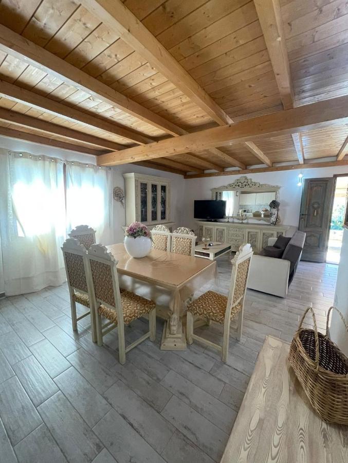 Il Casale Villa Budoni Eksteriør billede