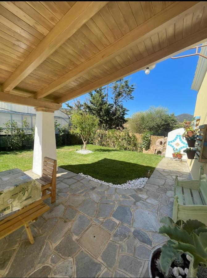 Il Casale Villa Budoni Eksteriør billede